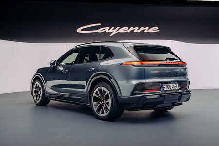 Porsche Cayenne Electric12