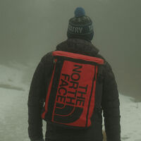 Asos se está deshaciendo de su stock de invierno y ahora esta chaqueta The North Face tiene casi un 70% de descuento 