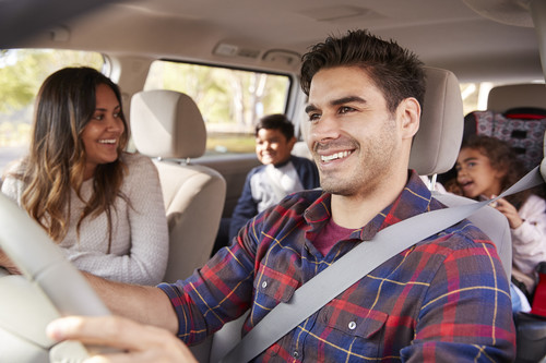 Cómo entretener a los niños durante los viajes en coche: 15 canciones, juegos y actividades