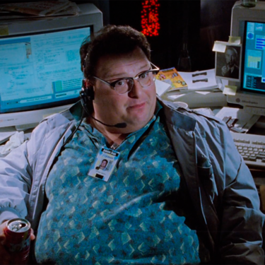 Pausa Jurassic Park en el minuto 43 con 52 segundos, y si observas atentamente la pantalla del ordenador descubrirás un guiño a otra película de Spielberg