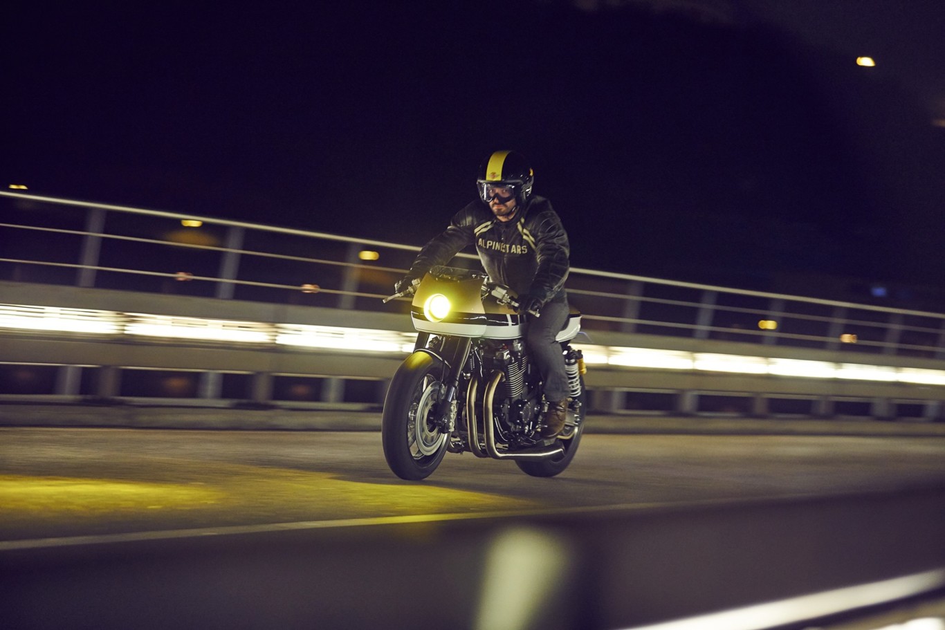 Yamaha XJR 1300 CS-06 Dissident por it roCks!bikes