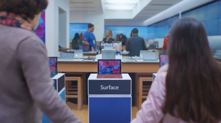 No querrás un iPad en Navidad: Microsoft saca los colores a la tableta de Apple en su nueva campaña publicitaria