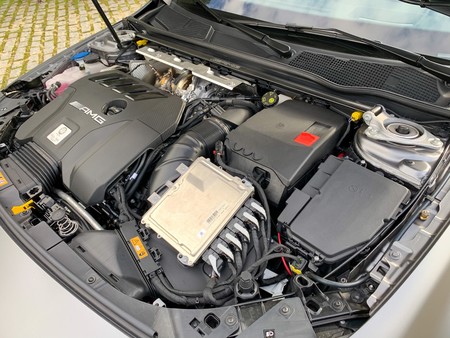 Mercedes-AMG A45 S motor
