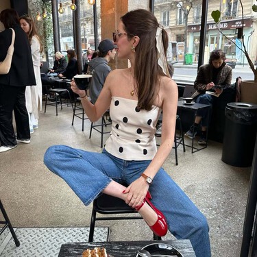 Los nuevos jeans de lunares de Zara que se suman a la tendencia polka dots y combinan con todo tu armario de verano  