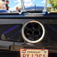 ¿Cúal es la probabilidad de encontrarte un Pagani Zonda F en la calle? ¿ Y cuáles las de chocarlo?