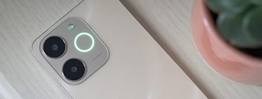 Cuesta 99 euros y está en MediaMarkt: un móvil con batería para dos días y 256 GB de almacenamiento 