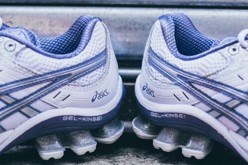 Asics a mitad de precio: El Corte Inglés comienza a agotar decenas de zapatillas de la marca en su outlet
