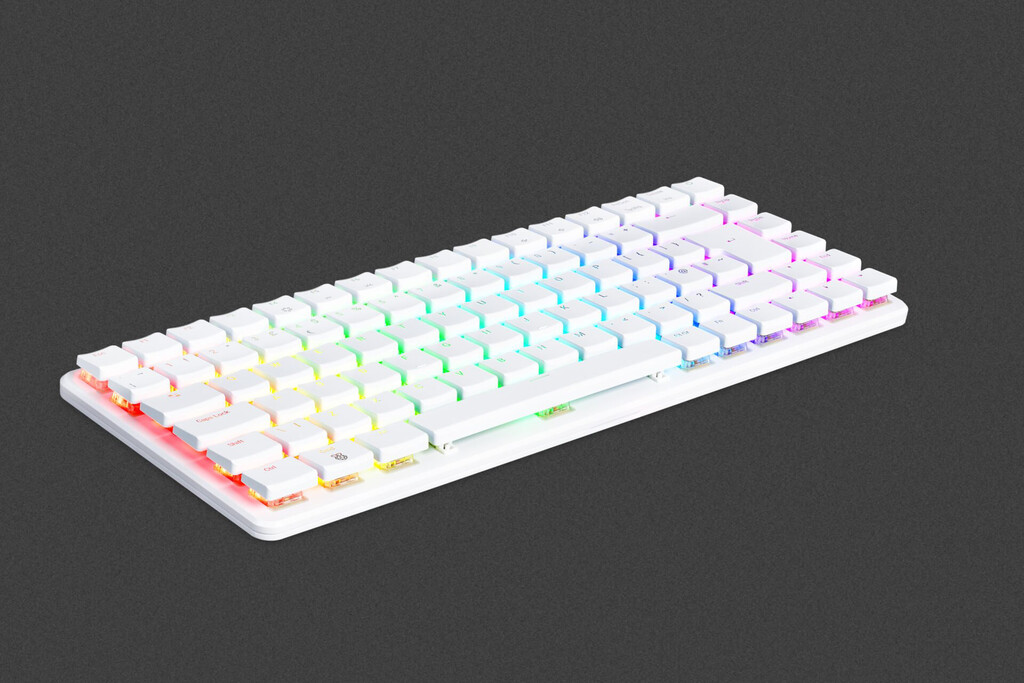 Raspberry Pi 500+: integrar una RPi en un teclado mecánico es una idea maravillosa