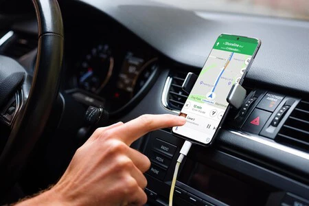 Tampoco Se Puede Usar El Movil En Un Soporte Mientras Se Conduice