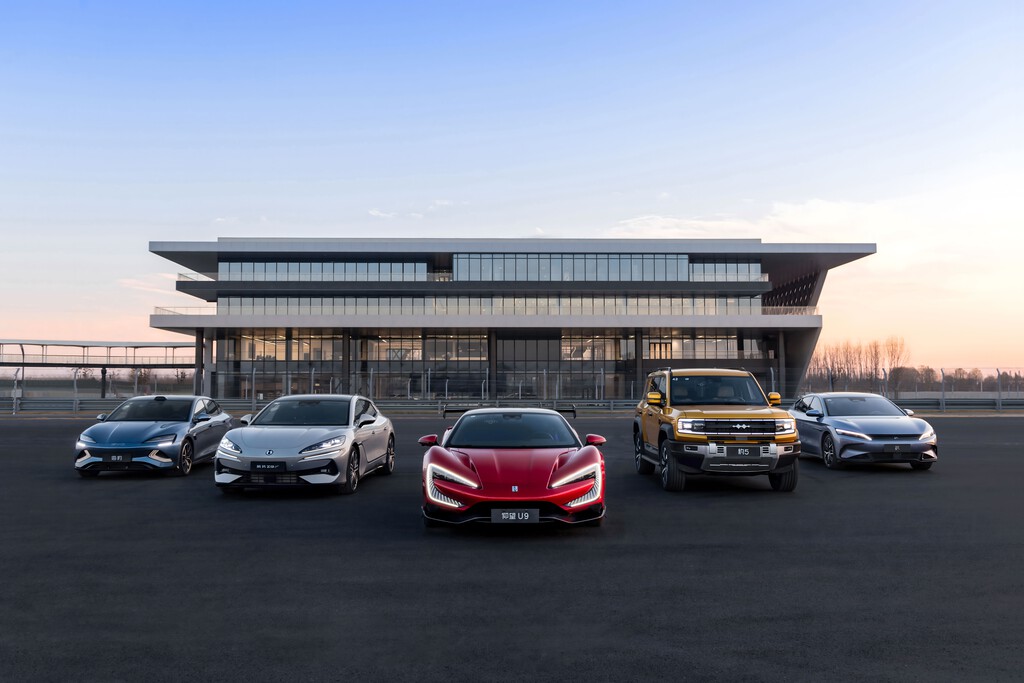 El 22% de los coches eléctricos que compramos en Europa se producen en China. Es solo la punta del iceberg