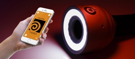 LightFreq Square2 es mucho más que una bombilla LED con WiFi, sistema de sonido e interfono