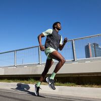 La mejor compra que puedes hacer en las rebajas de Nike son estas zapatillas de running a precio casi regalado 