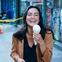 Ser feliz a los 20 no es lo mismo que a los 40: así han cambiado mis prioridades en cada etapa 