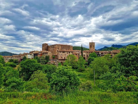 Villa Medieval Pueblo Encantador Volcanes Girona Cataluna Espana Escapada Otono Bonita Barata Buena Comida Gastronomica