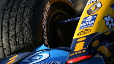 La Fórmula 1 tiene que elegir gomas: Pirelli en 2014 y Michelin en 2015