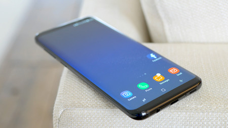 La pantalla del Samsung Galaxy S8 viene configurada por defecto en resolución FullHD+