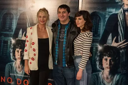 Natalia de Molina demuestra que también se puede hacer promoción de una nueva película en camiseta y vaqueros, eso si de Dior