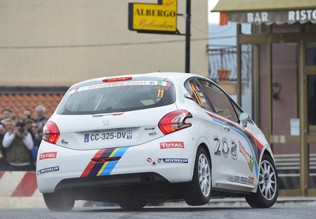 Peugeot y Renault buscan arrebatar la WRC Academy a M-Sport