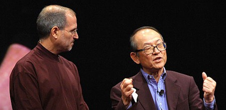 Steve Jobs e Ando Kunitake, presidente da Sony Corporation
