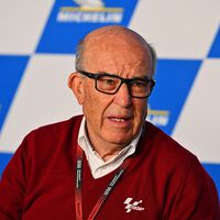 Carmelo Ezpeleta, CEO de MotoGP, defiende la TV de pago: "Si no pagas lo que cuesta DAZN es que no te interesan tanto las motos"  