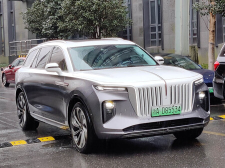 Hongqi e-HS9