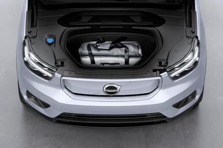 Volvo abre su primera línea de ensamblaje de baterías para coches eléctricos en Gante, y promete que no habrá cuellos de botella