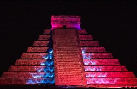 Chichén Itzá Nocturna