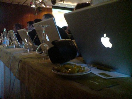 Imagen de la semana: Los Macs colonizan el EBE08 en Sevilla