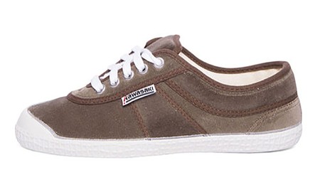 Tenemos las zapatillas de terciopelo marrón Kawasaki disponibles desde 19,83 euros en Amazon