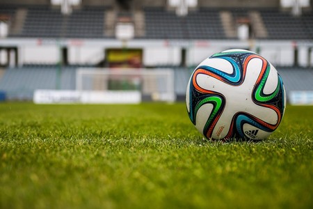 La CNMC archiva la denuncia de Vodafone contra Movistar por la guerra del fútbol