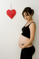 El suplemento de hierro durante el embarazo incrementa el riesgo de parto prematuro y de bajo peso