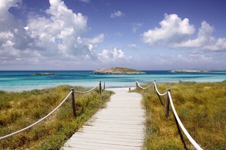 Viajes Escapadas Destinos Espana Playa Famosos Lamile Yamal Playa Vacaciones Verano Tranquilidad