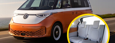 Son tan cómodas, que son ilegales: Volkswagen manda al taller a miles de sus combis eléctricas porque a su última fila o les sobra un asiento o les falta un cinturón