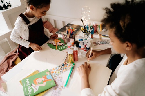 23 manualidades que pueden hacer los niños para regalar a los profesores 