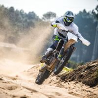 Husqvarna trae el futuro a su gama de motocross, con el control de tracción para las 4T