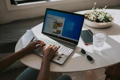 Windows 9ywgr6h0pu8 Unsplash