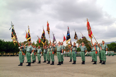 A las armas para capear la crisis