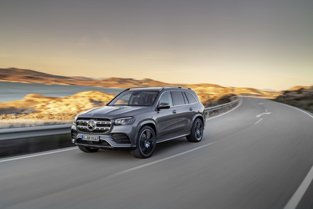 Así es el Mercedes-Benz GLS 2019: el Clase S de los SUV ahora es más grande y también mild-hybrid