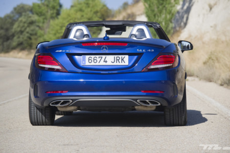 Mercedes-AMG SLC 43, prueba