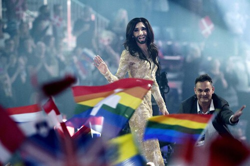 Eurovisión la toma con el colectivo LGTBQ+ y prohíbe las banderas del orgullo en el escenario. Ahora solo puede presumir de ser el festival de la hipocresía