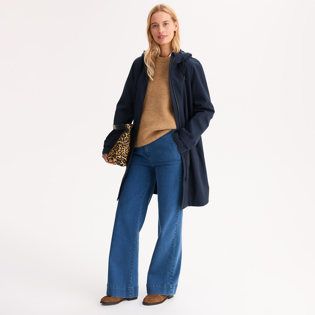 Cortavientos con capucha
Ane Weyburn