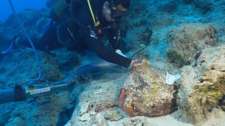 Encuentran cerca de Turquía el naufragio más antiguo del mundo, lleno de tesoros de arqueología