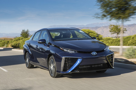 Los que se ríen del hidrógeno para el coche solo tienen que recordar lo que pasó con el híbrido/eléctrico