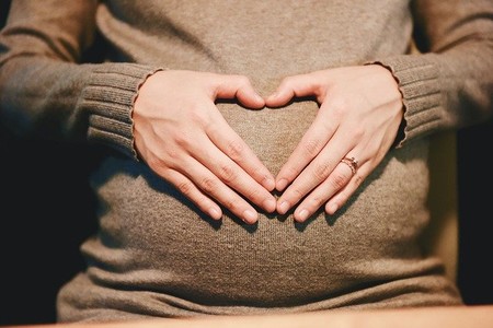 Casi el 14% de las mujeres embarazadas que acuden al hospital ya son portadoras del coronavirus