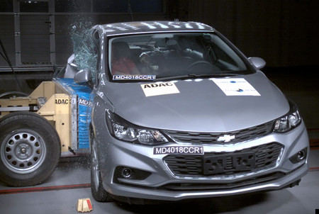 Chevrolet Cruze y Fiat 500X dejan buena impresión en la prueba de seguridad de Latin NCAP
