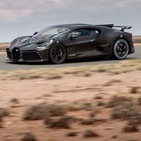 Bugatti Divo, los modelos previos a la producción se dejan ver en la pista 