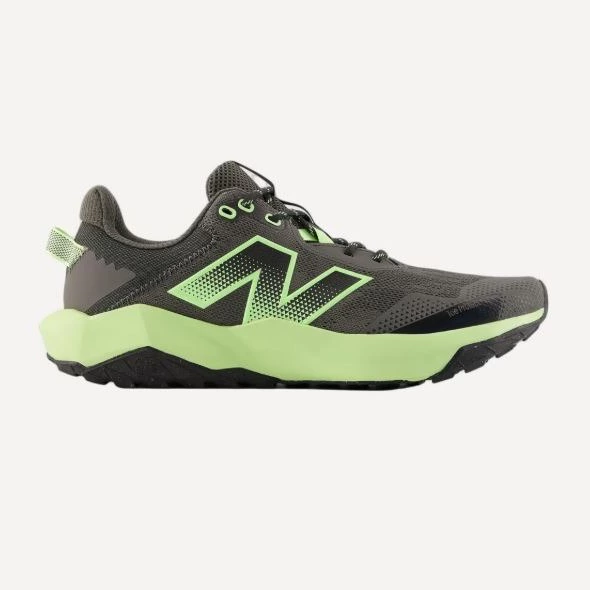 Zapatilla de Trail Running de Hombre DynaSoft Nitrel v6 New Balance - Negro

