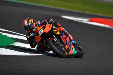 El vía crucis de Johann Zarco: sancionado por arrollar a su posible sustituto en KTM, Miguel Oliveira