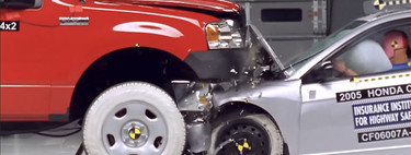 Es más probable que sobrevivas en un choque contra un SUV que contra una pick-up según el IIHS