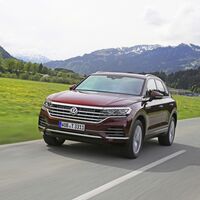 El Volkswagen Touareg eHybrid ya tiene precio: un lujoso SUV híbrido enchufable con 381 CV y 45 km de autonomía, desde 81.220 euros